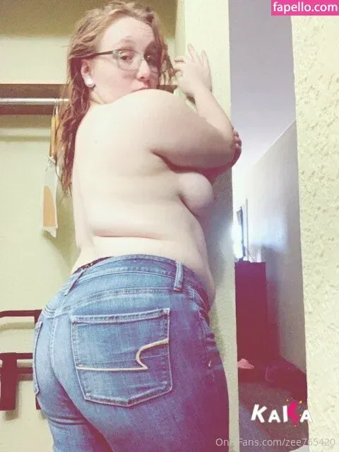 zee765420 Onlyfans Photo Gallery 