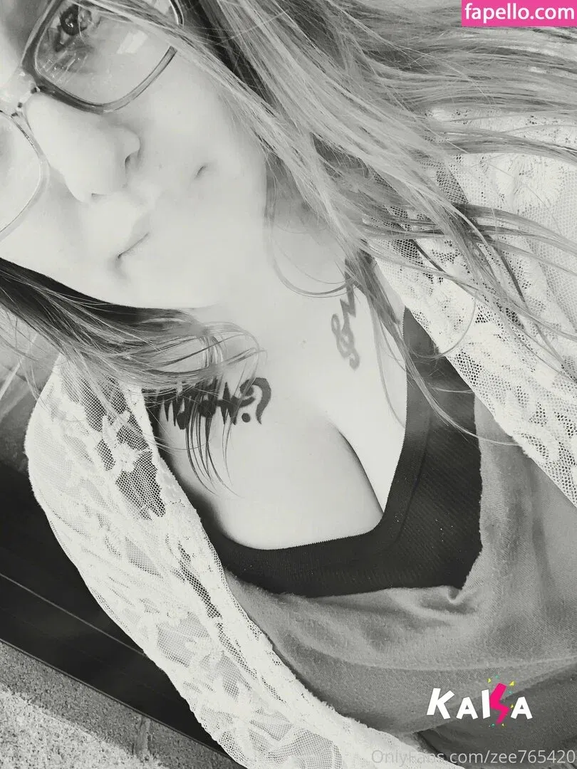 zee765420 Onlyfans Photo Gallery 