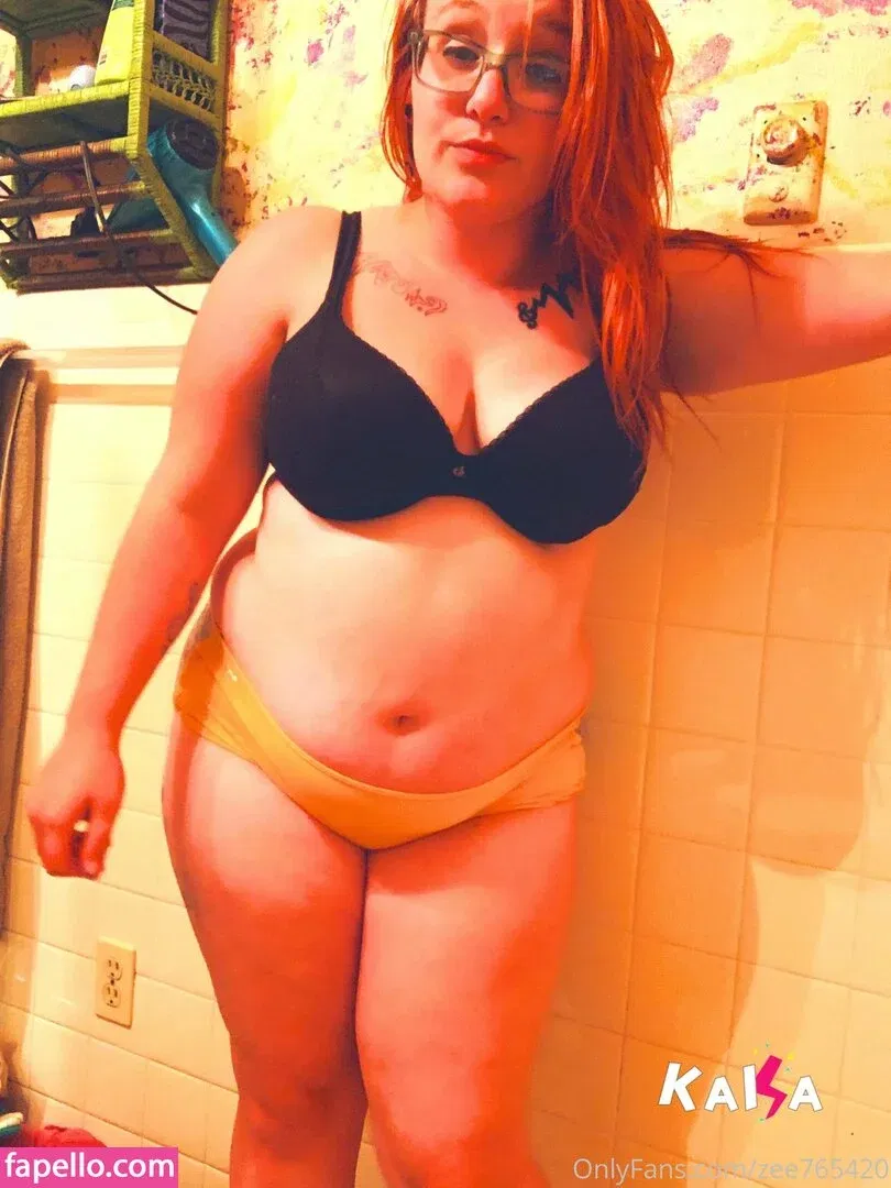 zee765420 Onlyfans Photo Gallery 