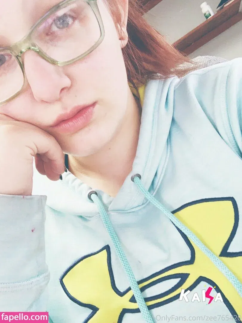 zee765420 Onlyfans Photo Gallery 