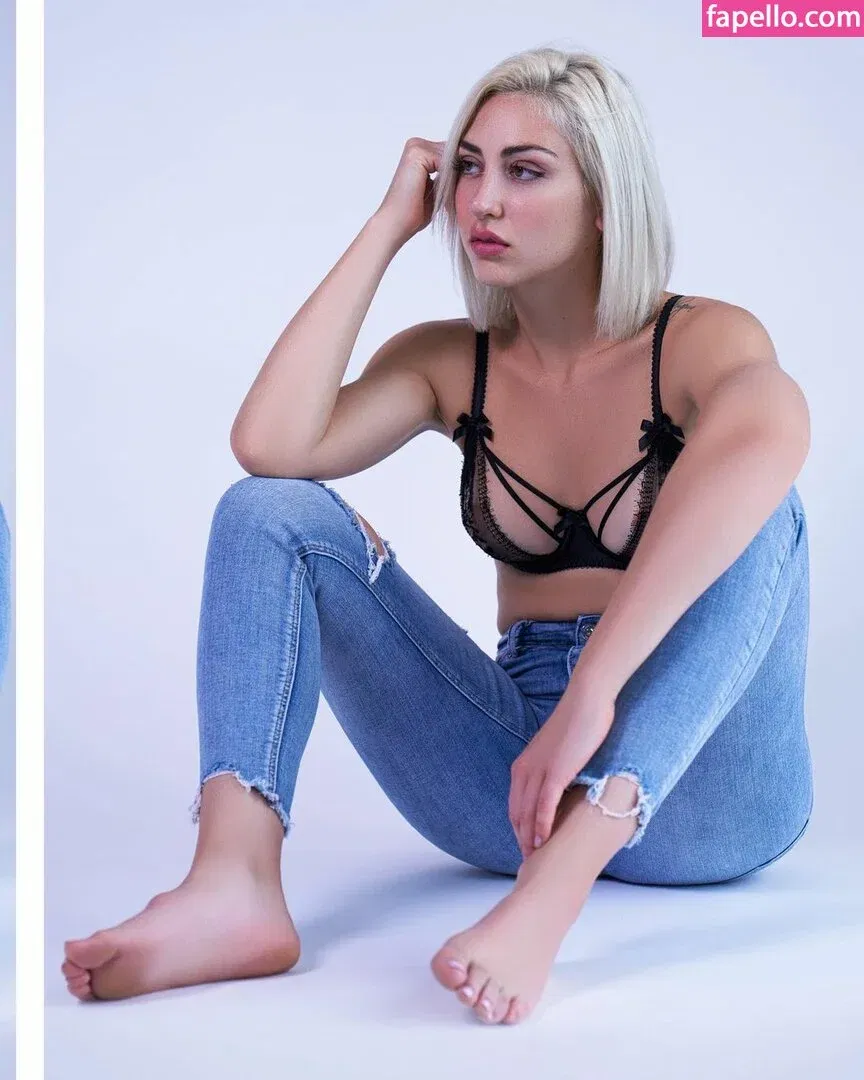 Paula Dinamicah Onlyfans Photo Gallery 