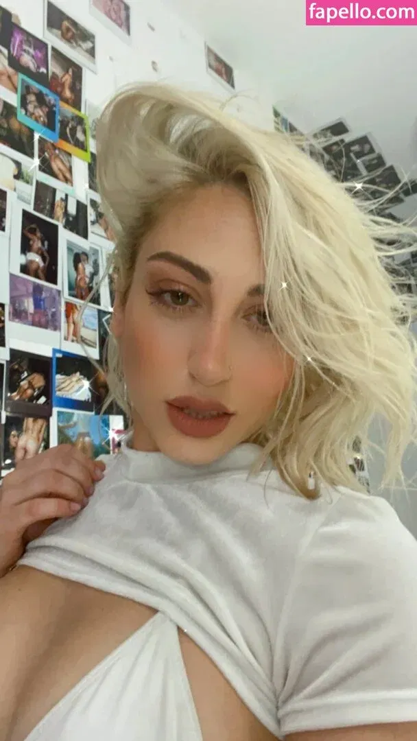 Paula Dinamicah Onlyfans Photo Gallery 