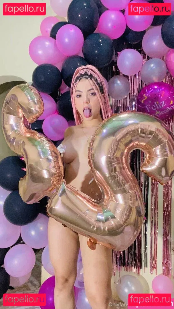 Genesis Muneton Onlyfans Photo Gallery 