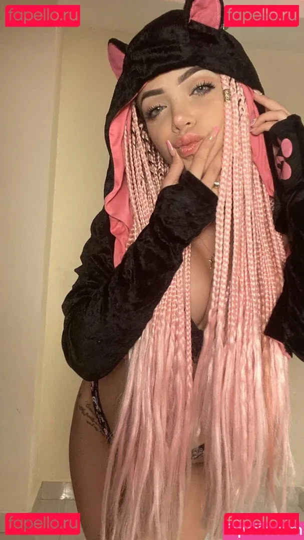 Genesis Muneton Onlyfans Photo Gallery 