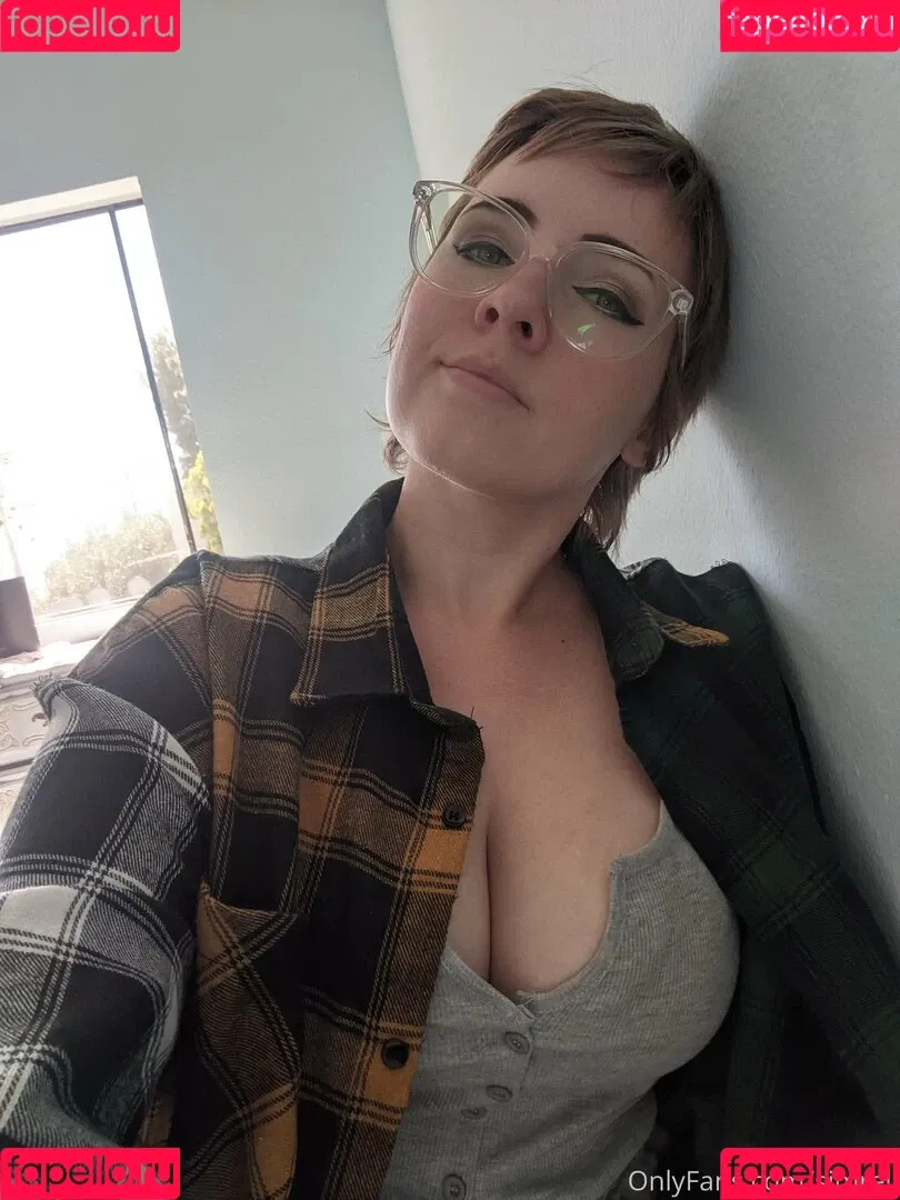 Simrell Onlyfans Photo Gallery 