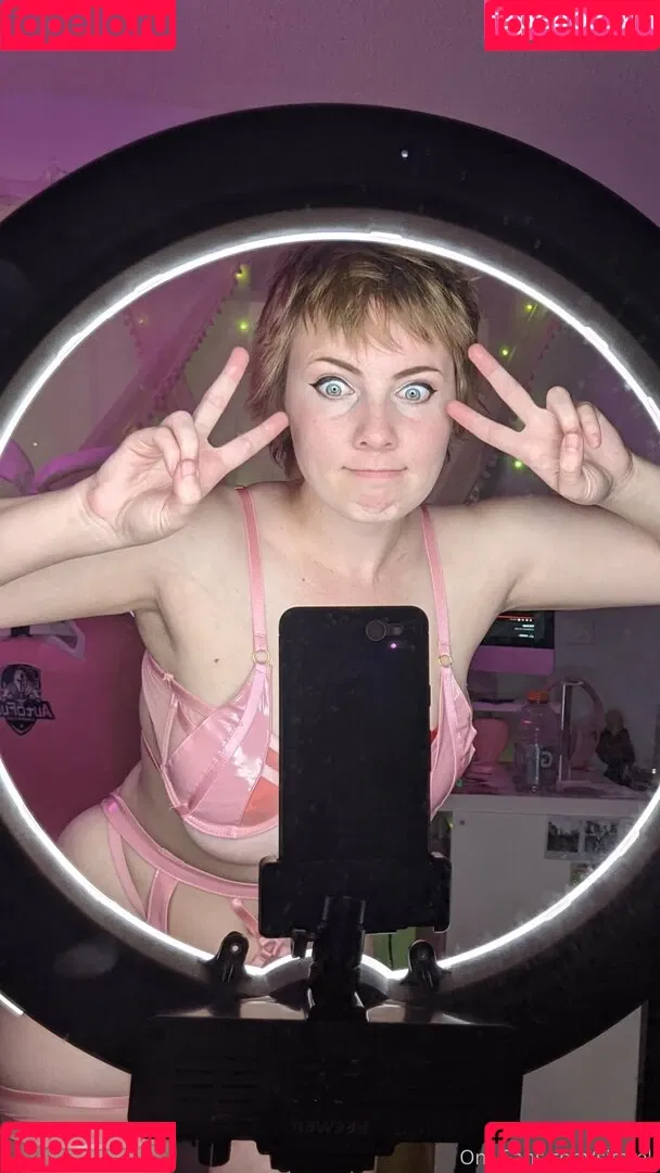 Simrell Onlyfans Photo Gallery 