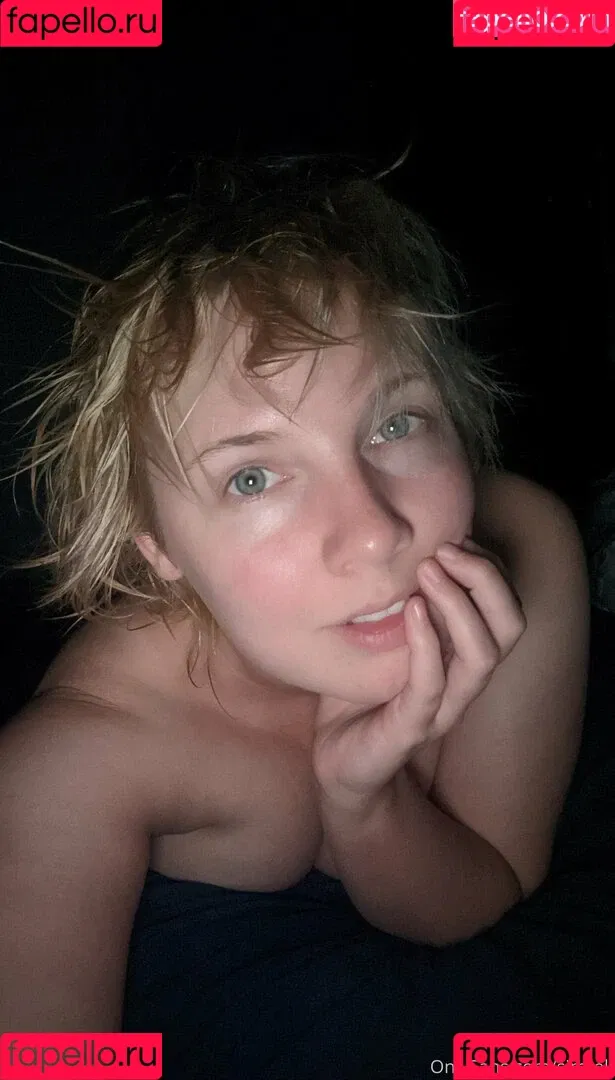 Simrell Onlyfans Photo Gallery 