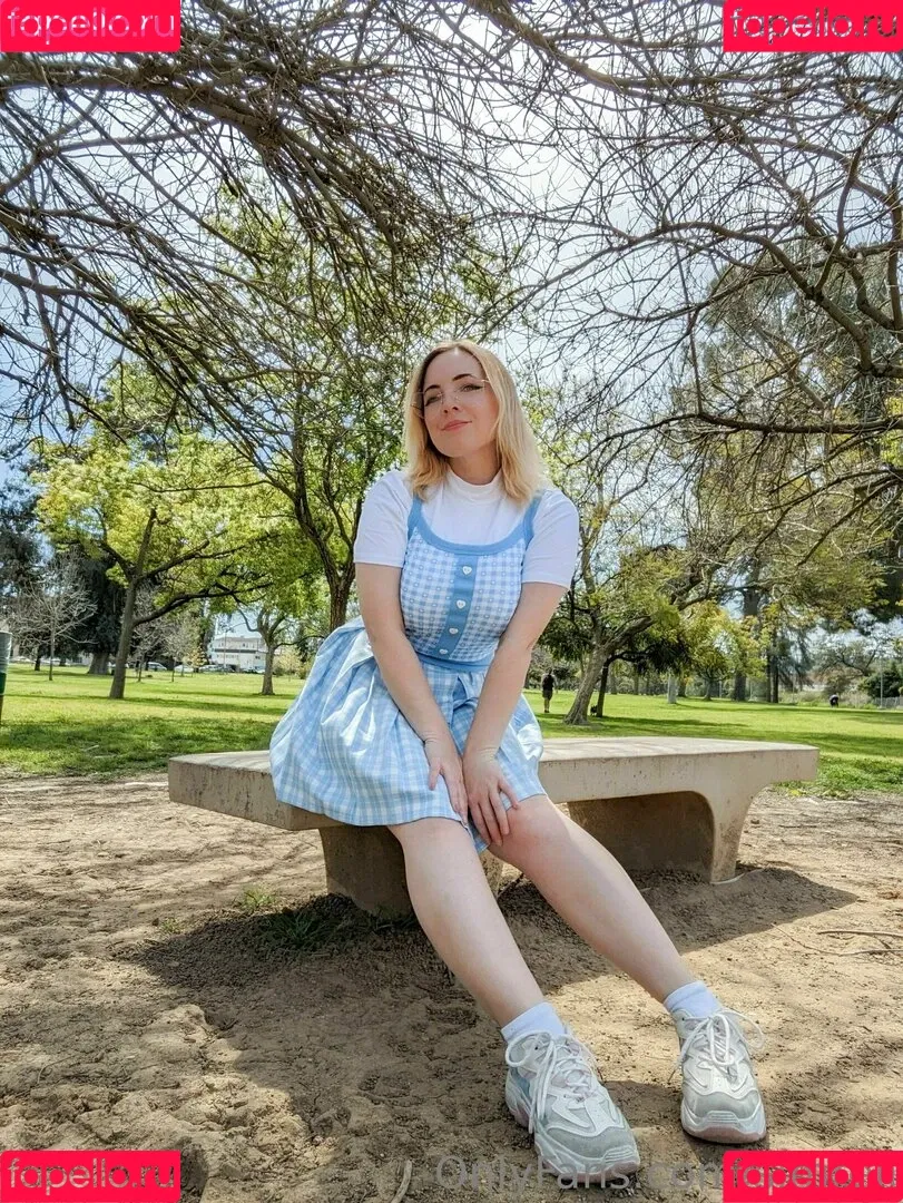 Simrell Onlyfans Photo Gallery 
