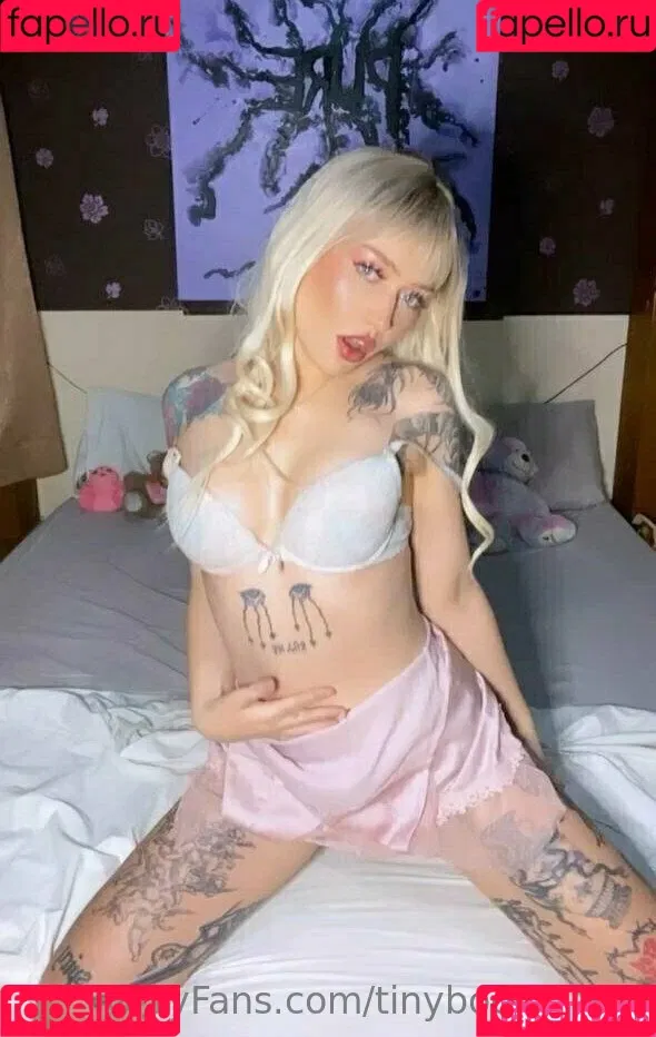 tinyboom2021 Onlyfans Photo Gallery 