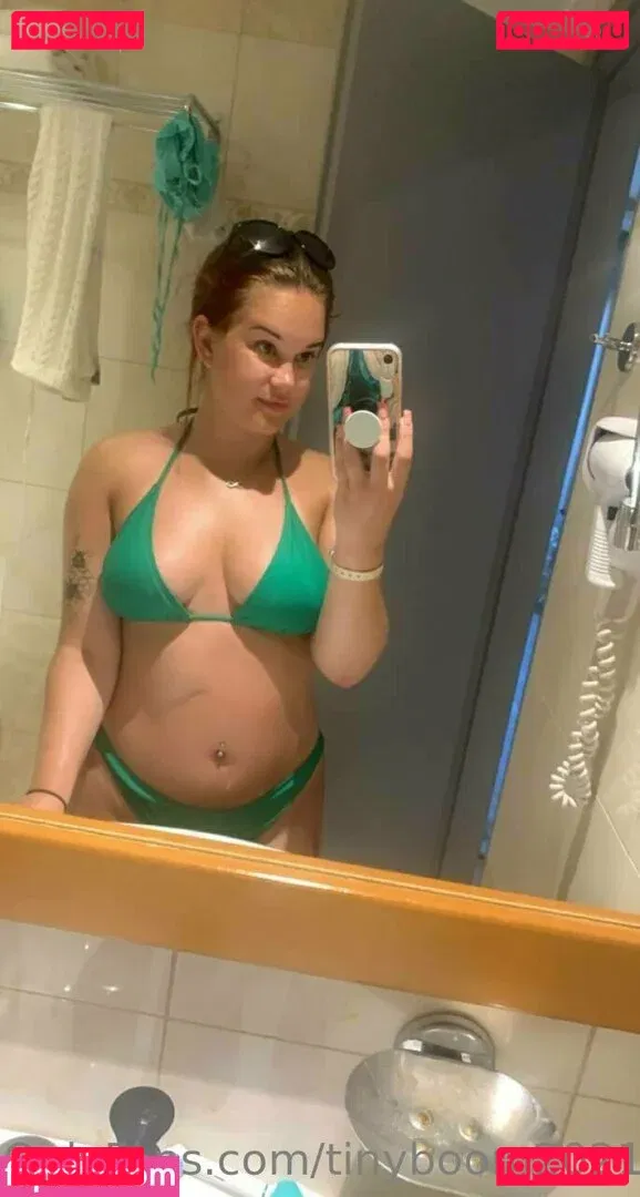 tinyboom2021 Onlyfans Photo Gallery 