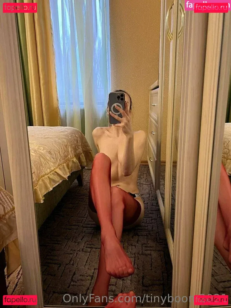 tinyboom2021 Onlyfans Photo Gallery 