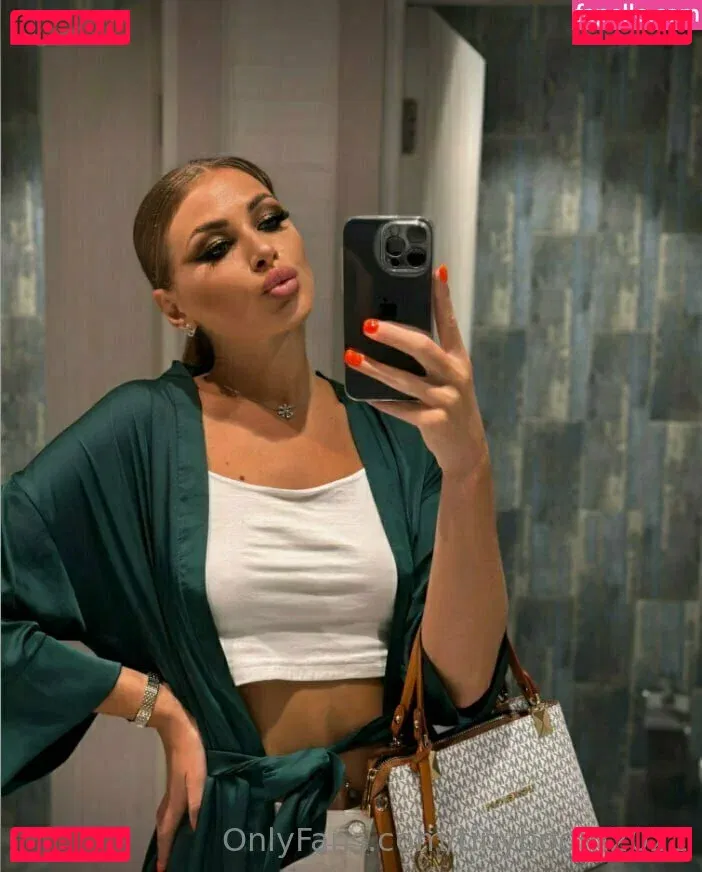 tinyboom2021 Onlyfans Photo Gallery 