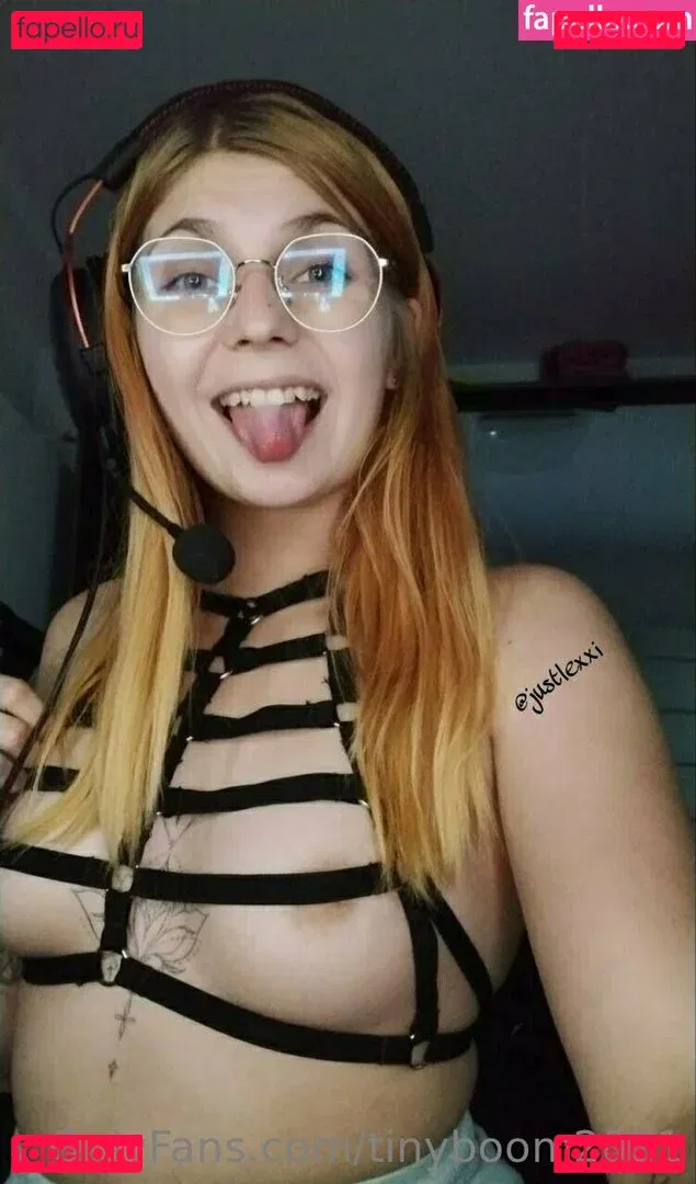 tinyboom2021 Onlyfans Photo Gallery 