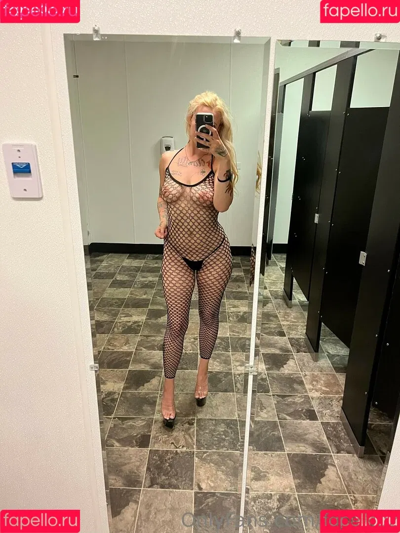 LucyLuz Onlyfans Photo Gallery 