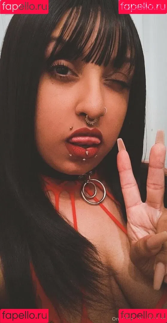 raeraejiggles Onlyfans Photo Gallery 