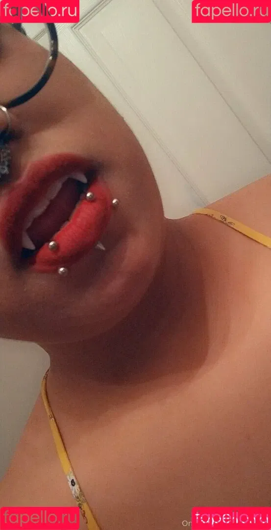 raeraejiggles Onlyfans Photo Gallery 