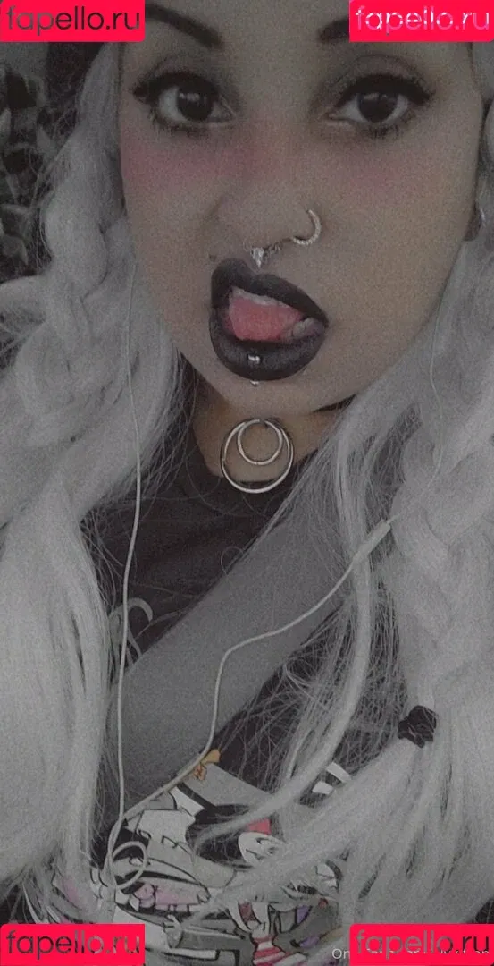 raeraejiggles Onlyfans Photo Gallery 