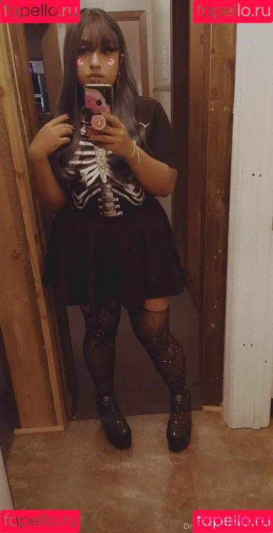 raeraejiggles Onlyfans Photo Gallery 