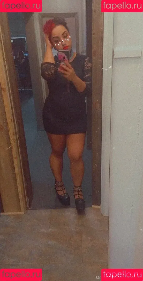 raeraejiggles Onlyfans Photo Gallery 