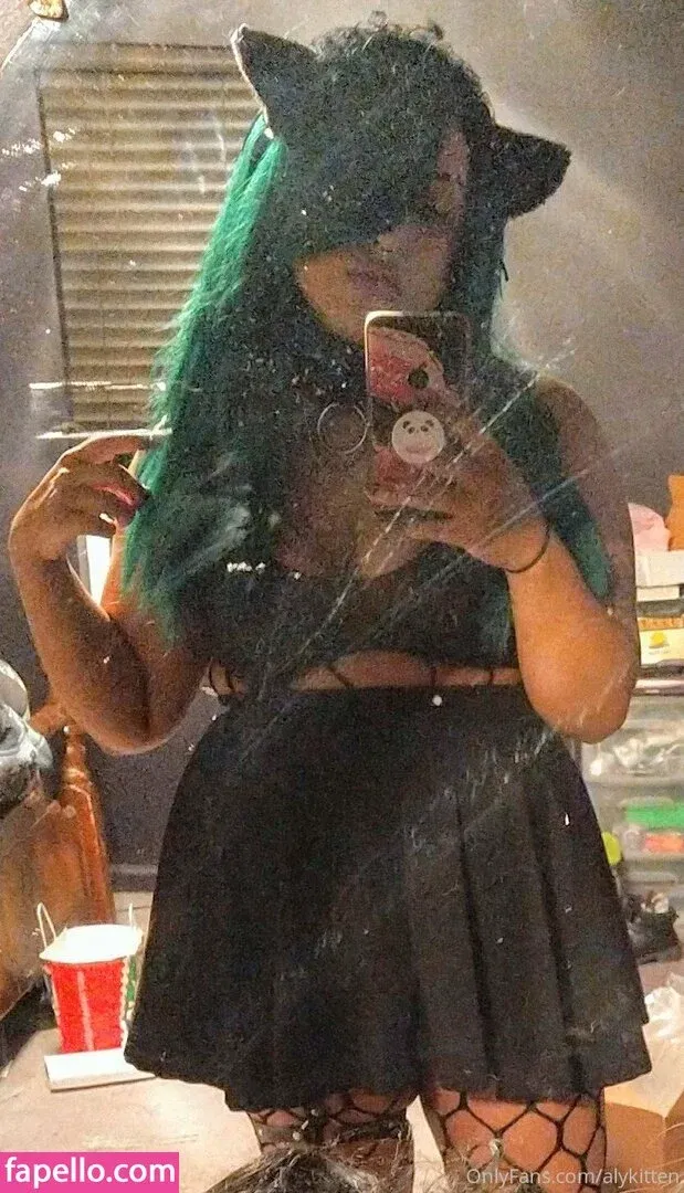 raeraejiggles Onlyfans Photo Gallery 