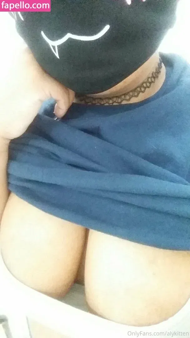 raeraejiggles Onlyfans Photo Gallery 