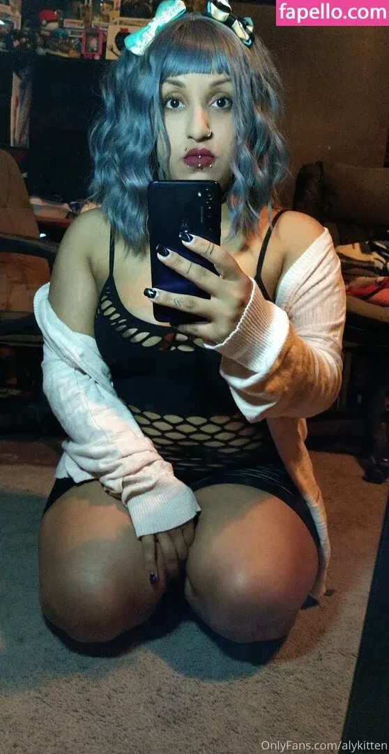 raeraejiggles Onlyfans Photo Gallery 