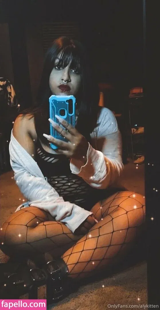 raeraejiggles Onlyfans Photo Gallery 