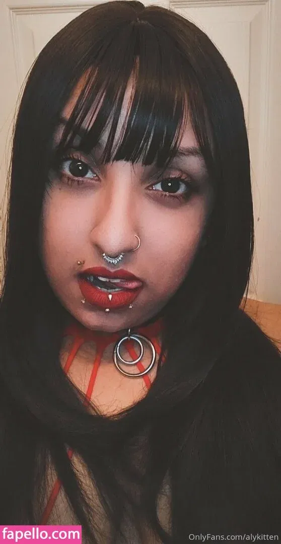 raeraejiggles Onlyfans Photo Gallery 