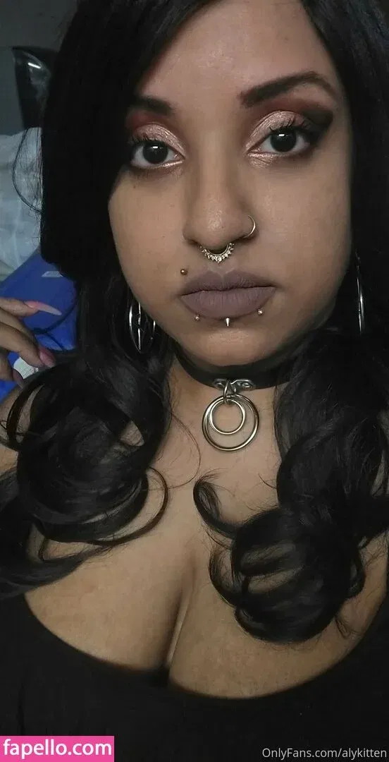 raeraejiggles Onlyfans Photo Gallery 