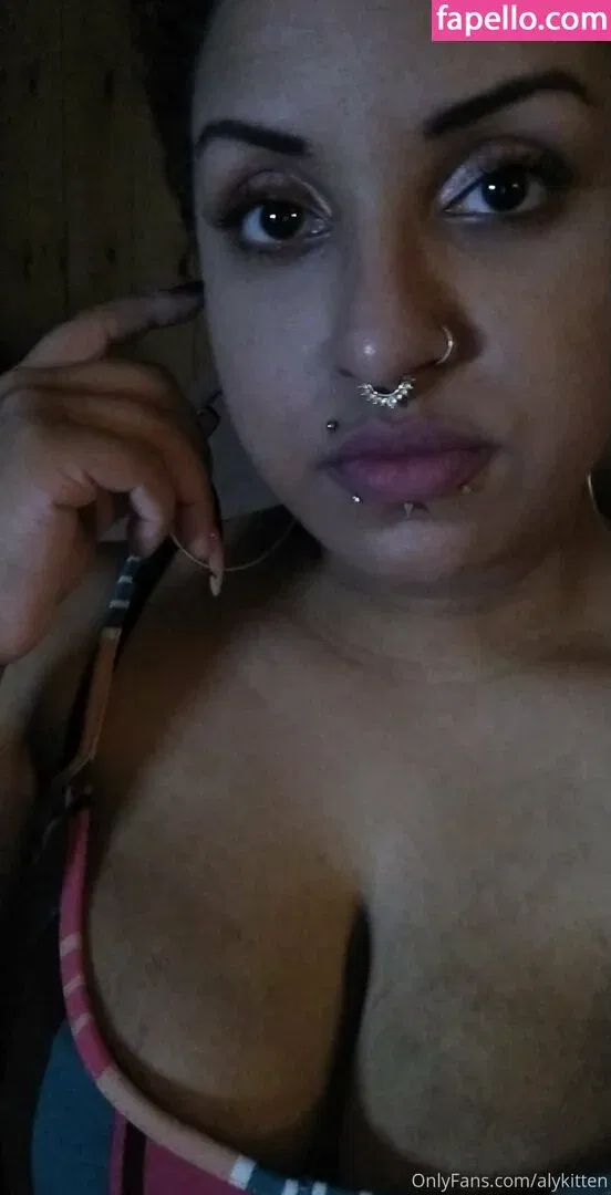 raeraejiggles Onlyfans Photo Gallery 