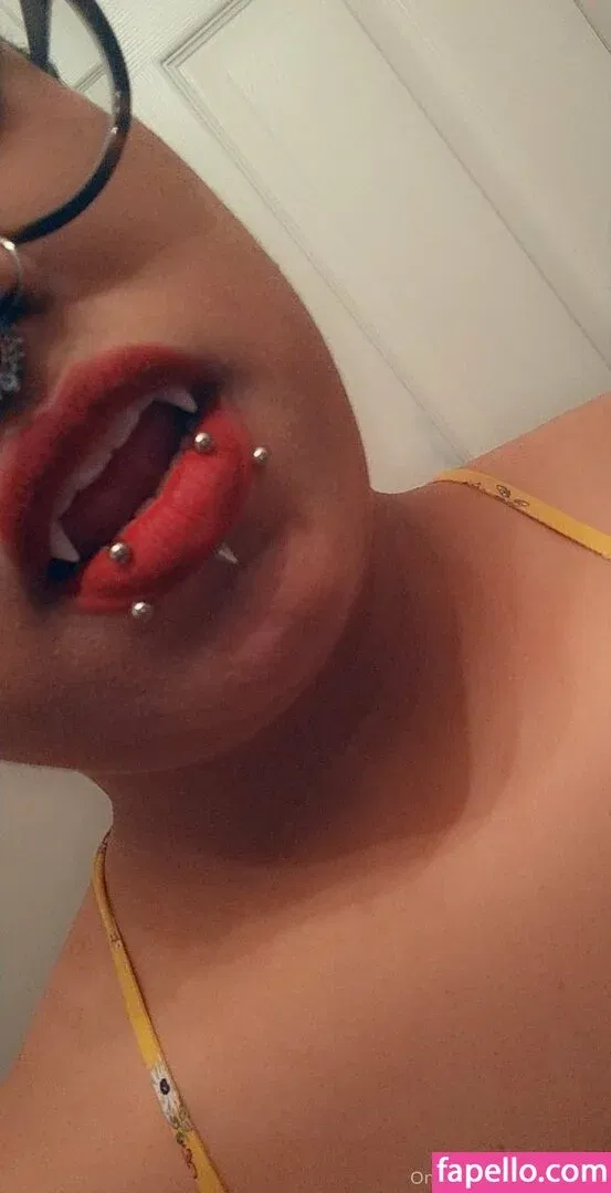 raeraejiggles Onlyfans Photo Gallery 