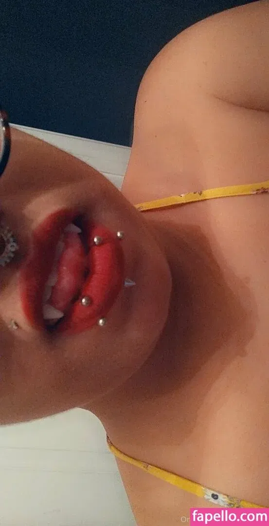 raeraejiggles Onlyfans Photo Gallery 