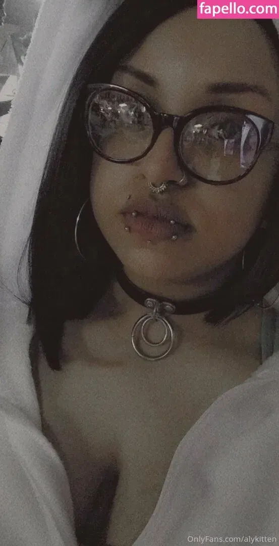 raeraejiggles Onlyfans Photo Gallery 