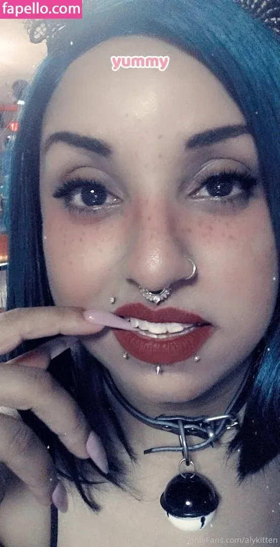 raeraejiggles Onlyfans Photo Gallery 