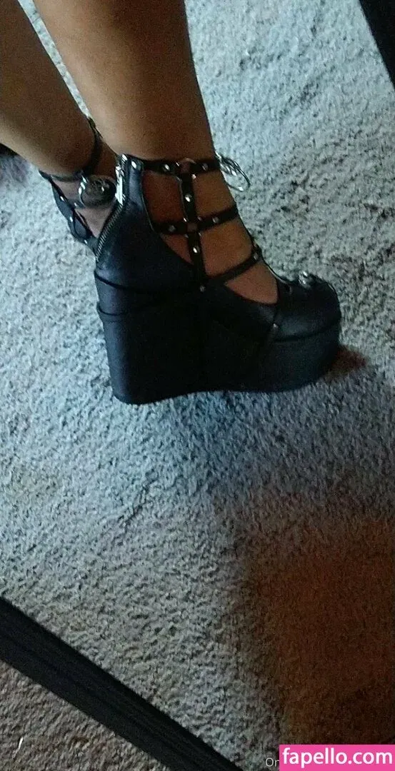 raeraejiggles Onlyfans Photo Gallery 