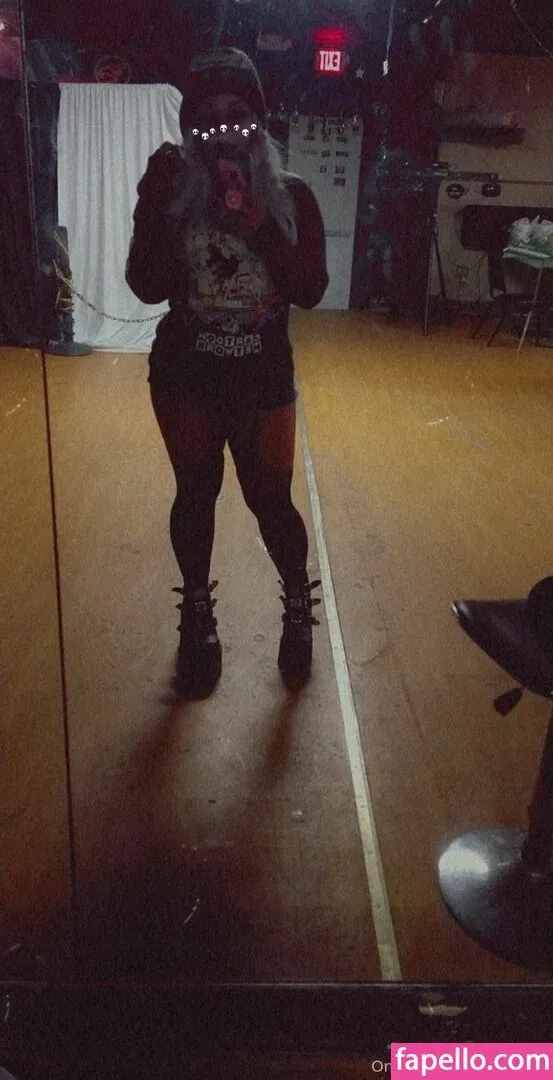 raeraejiggles Onlyfans Photo Gallery 