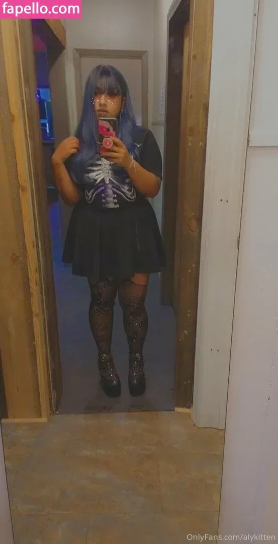 raeraejiggles Onlyfans Photo Gallery 