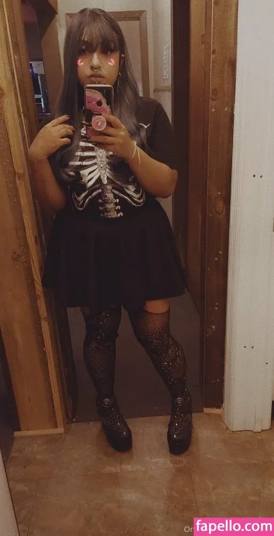 raeraejiggles Onlyfans Photo Gallery 