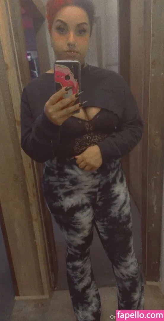 raeraejiggles Onlyfans Photo Gallery 