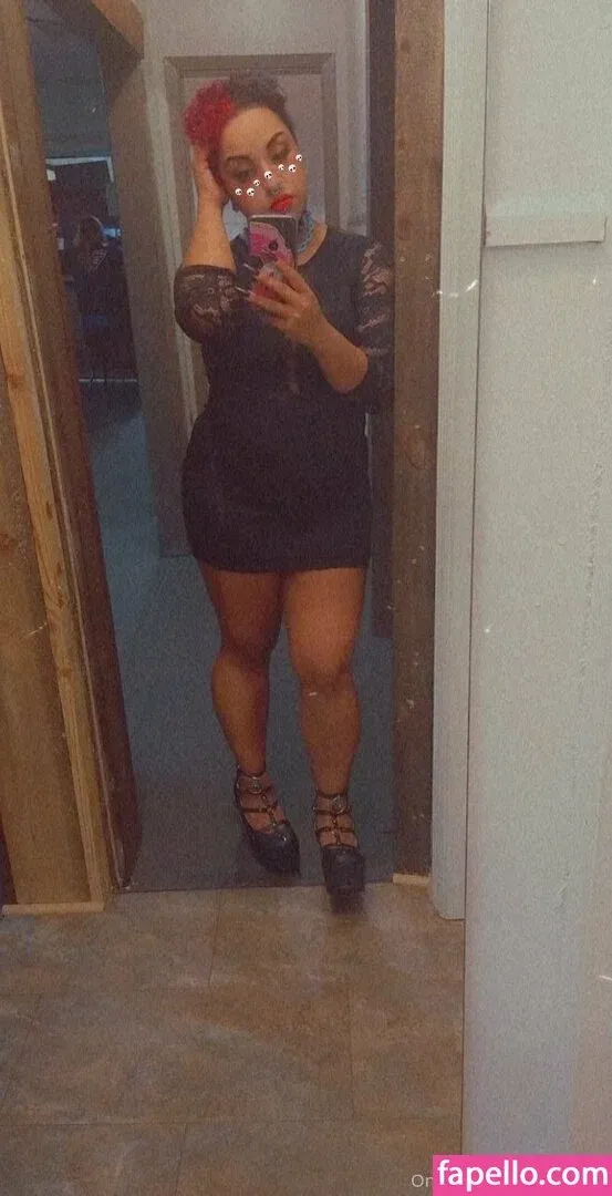 raeraejiggles Onlyfans Photo Gallery 