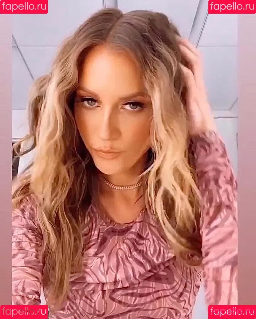 Kay Adams Onlyfans Photo Gallery 