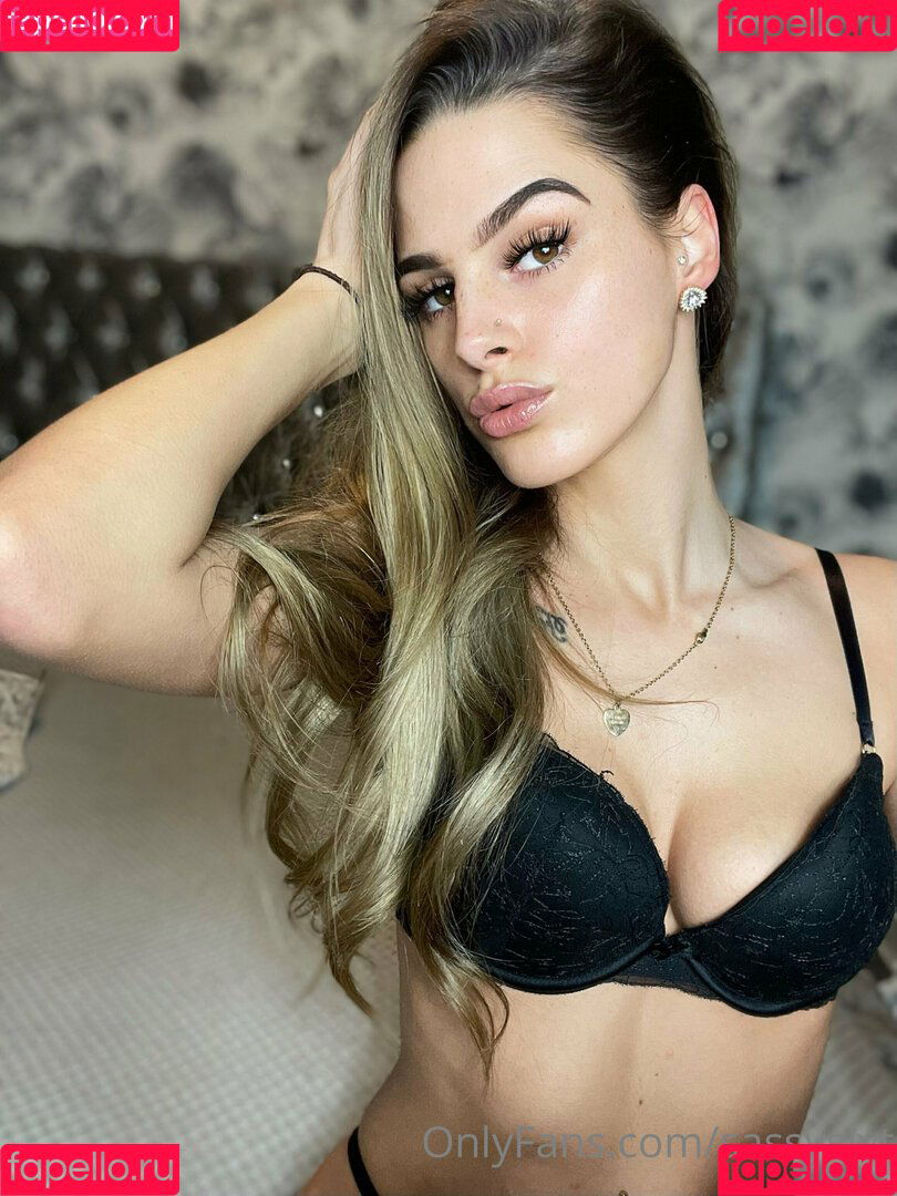 sassyslvt Onlyfans Photo Gallery 