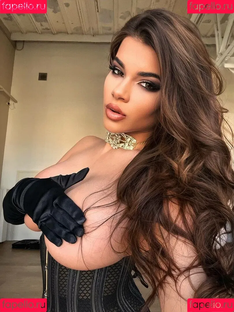 Anna Mukydza Onlyfans Photo Gallery 