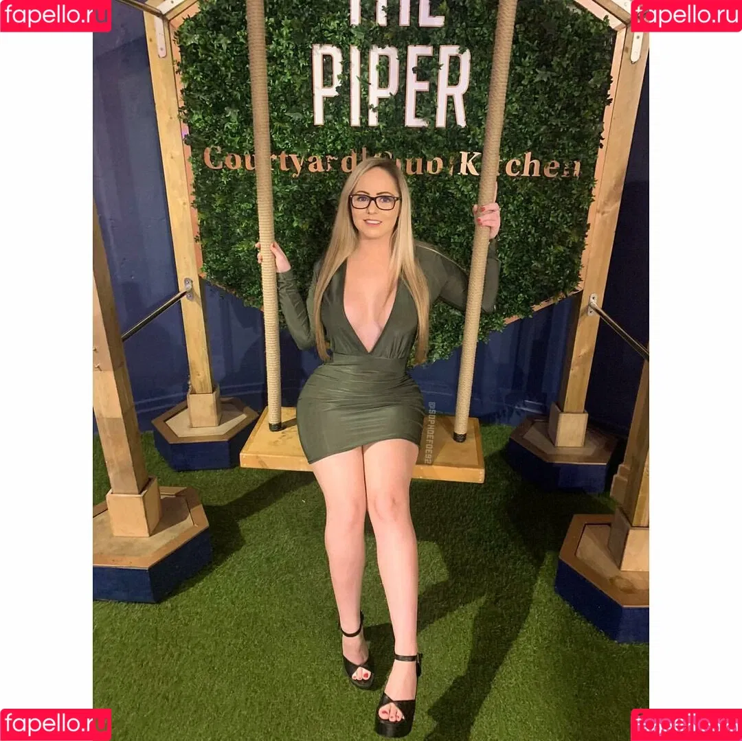 Sophie Defoe Onlyfans Photo Gallery 