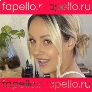Emerald Kisses Onlyfans Photo Gallery 