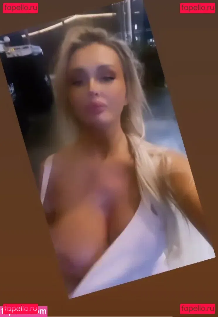 Karolin Fişekçi Onlyfans Photo Gallery 