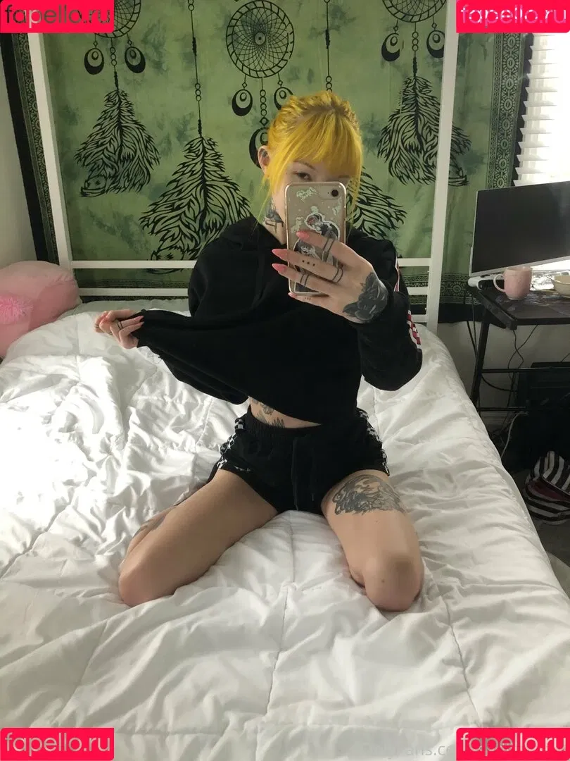 sadlittlesun Onlyfans Photo Gallery 