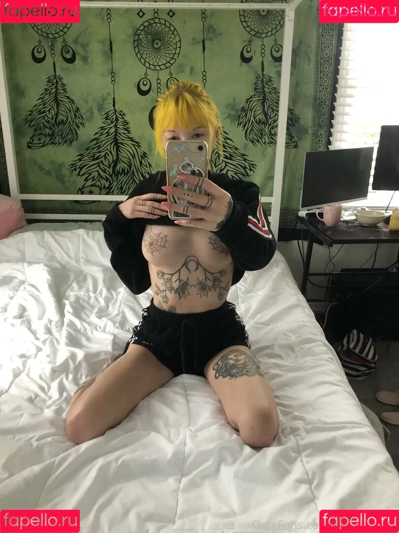 sadlittlesun Onlyfans Photo Gallery 