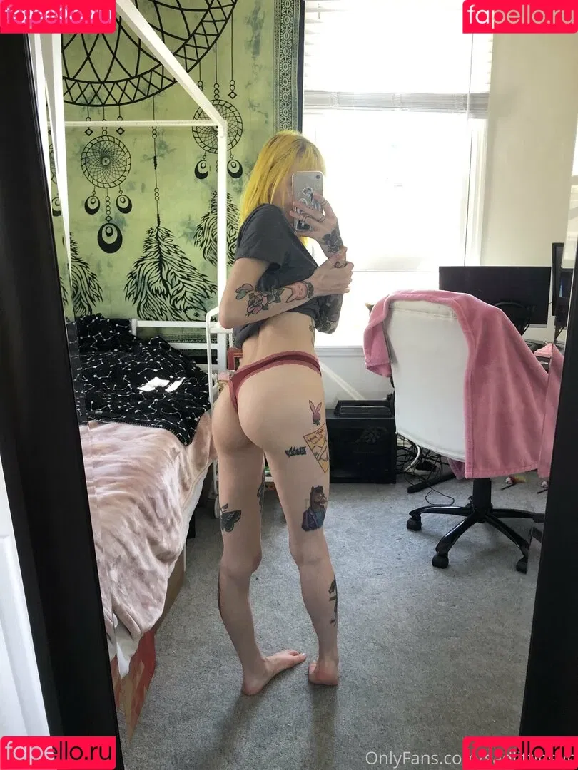 sadlittlesun Onlyfans Photo Gallery 