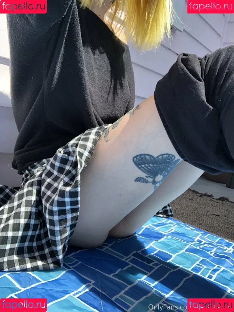 sadlittlesun Onlyfans Photo Gallery 